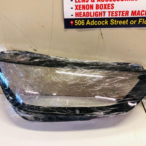 Second image of Audi Q5 replacement headlight lens - Right lens