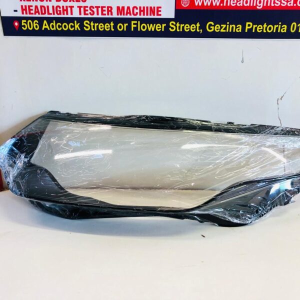 Second image of Land Rover Discovery sport replacement headlight lens - Left