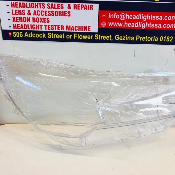 Second image of Toyota Hilux RS replacement headlight lens - Right side