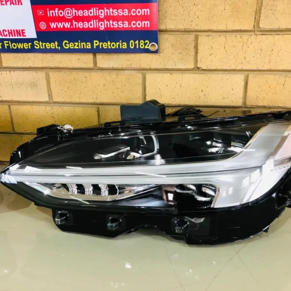 Second image of Volvo S90 / V90 Xenon Headlight – Left Side